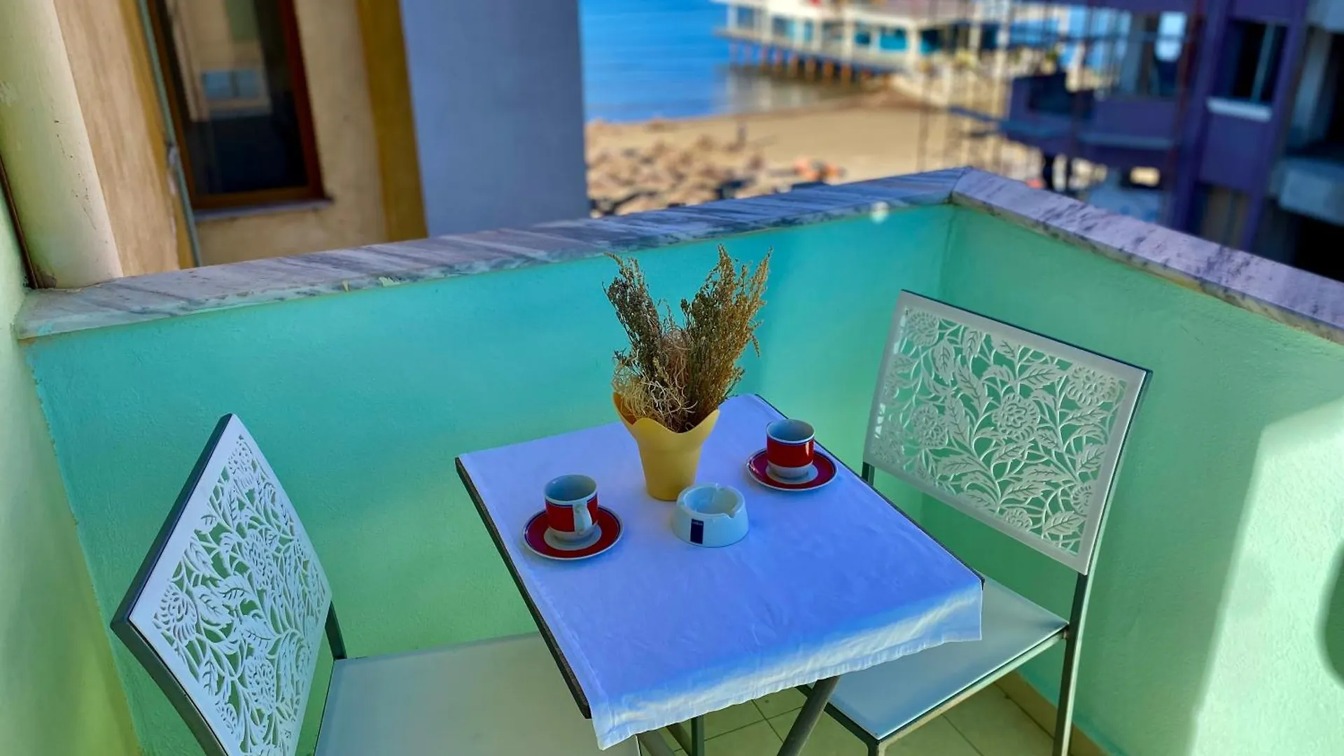 Rei Beachfront Apartment Durres