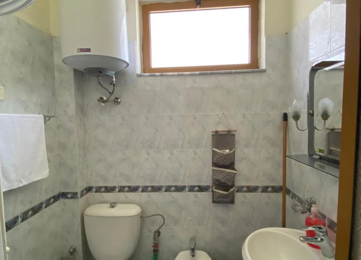 Rei Beachfront Apartment Durres